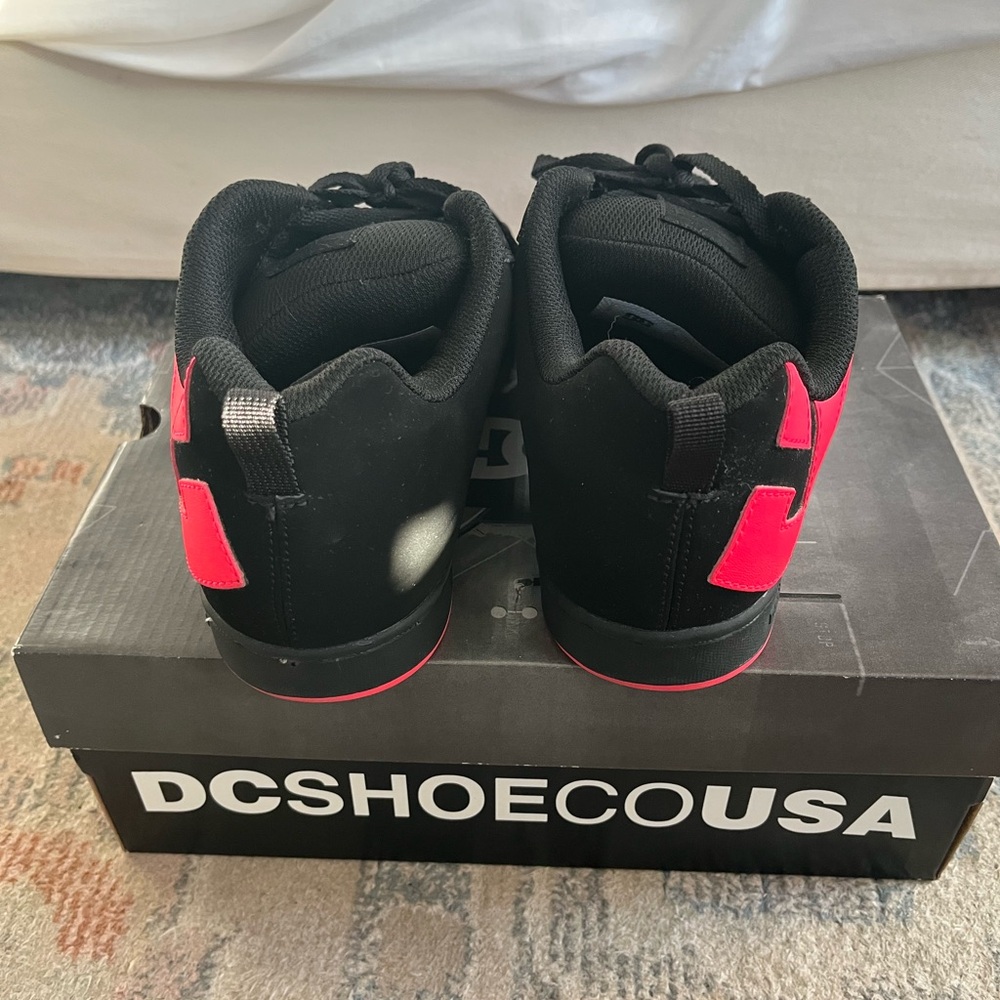 DC Women’s Court Graffik Black and Pink Skate Sneakers - Picture 4 of 4